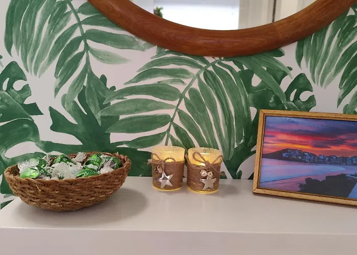 Camino Dos Faros アパート マルピカ